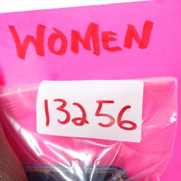 Calvin Klein Jeans Women's 6 Blue Denim Fitted 5-Pockets Medium‎ Wash Straight - Picture 8 of 8